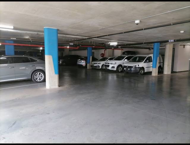 1,350M² OFFICE TO LET IN IRENE